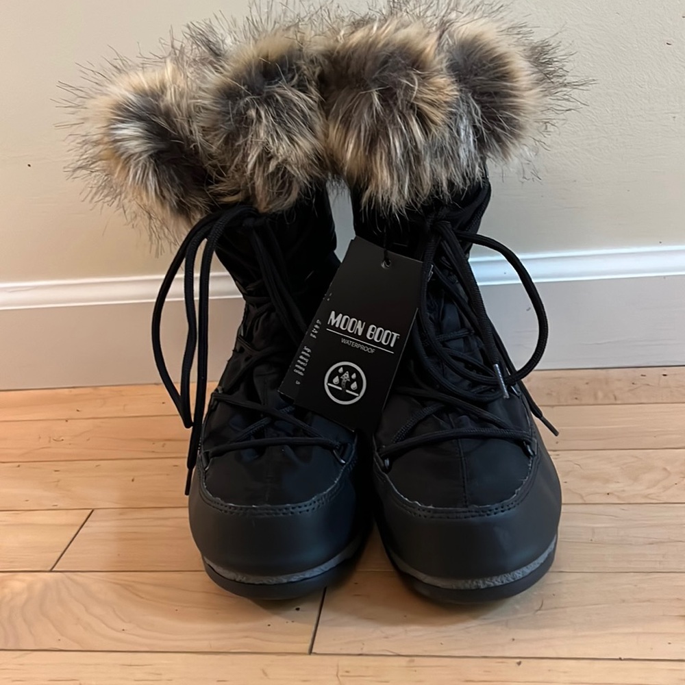 Moon Boot the Original size EU 40/US women’s 8.5